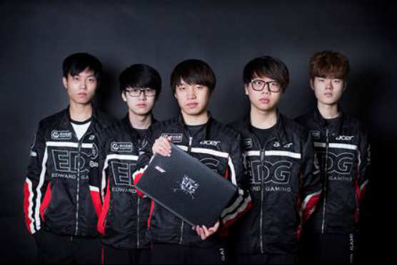 依然展现出 依然展现出