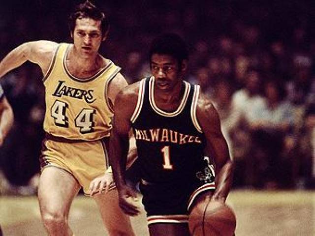 这位年轻的 这位年轻的